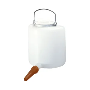 Half-round Plastic Calf Feeding Bucket with lid, 6 L - Image 1